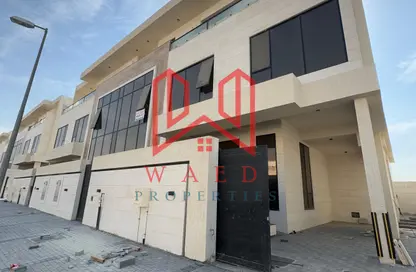 Villa - 4 Bedrooms - 5 Bathrooms for rent in Hoshi - Al Badie - Sharjah