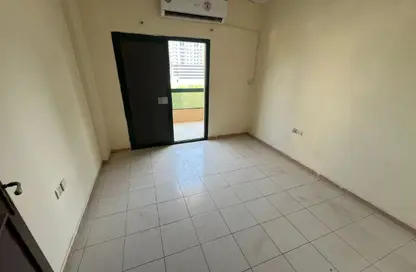 Apartment - 2 Bedrooms - 1 Bathroom for rent in Al Rashidiya Towers - Al Rashidiya - Ajman Downtown - Ajman