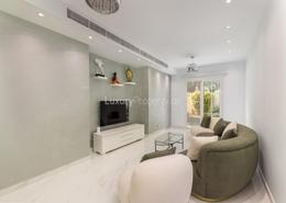 Living Room image for: Villa - 2 bedrooms - 2 bathrooms for sale in Springs 12 - The Springs - Dubai, Image 1