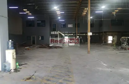 Warehouse - Studio - 2 Bathrooms for rent in Al Qusais Industrial Area 1 - Al Qusais Industrial Area - Al Qusais - Dubai