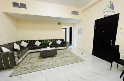 شقة - 2 غرف نوم - 2 حمامات للايجار في مساكن كورنيش عجمان - طريق كورنيش عجمان - عجمان