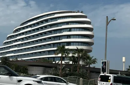 Villa - Studio - 4 Bathrooms for rent in Jumeirah 3 - Jumeirah - Dubai