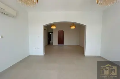 Duplex - 5 Bedrooms - 7 Bathrooms for rent in Al Tawiya - Al Ain