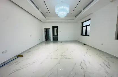 Villa - 5 Bedrooms - 7 Bathrooms for rent in Mushrif Park - Dubai