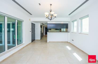 Villa - 3 Bedrooms - 5 Bathrooms for rent in Regional - Jumeirah Park - Dubai