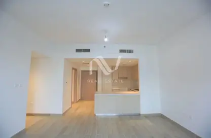 Apartment - 2 Bedrooms - 3 Bathrooms for rent in Waters Edge - Yas Island - Abu Dhabi