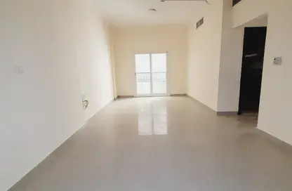 Apartment - 2 Bedrooms - 2 Bathrooms for rent in Fire Station Road - Muwaileh - Sharjah