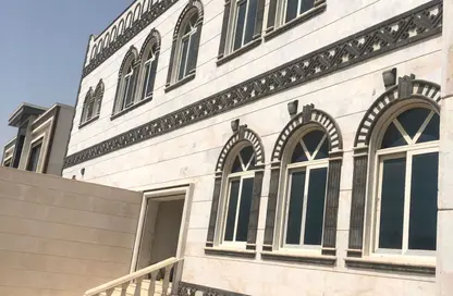 فيلا - 8 غرف نوم - 8 حمامات للايجار في حوشي - البادي - الشارقة