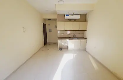 Apartment - Studio - 1 Bathroom for rent in Fire Station Road - Muwaileh - Sharjah