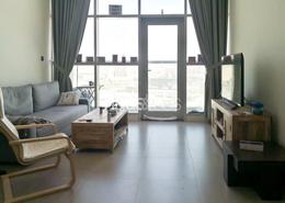 صورةغرفة المعيشة لـ: شقة - 1 غرفة نوم - 2 حمامات للبيع في شقق لا ريفييرا - قرية الجميرا سركل - دبي, صورة 1