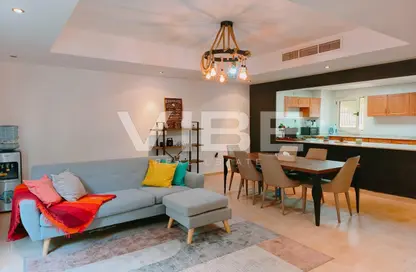Living / Dining Room image for: Townhouse - 4 Bedrooms - 3 Bathrooms for rent in The Townhouses at Al Hamra Village - Al Hamra Village - Ras Al Khaimah, Image 1