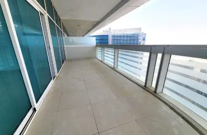 Apartment - 3 Bedrooms - 5 Bathrooms for rent in Al Ain Tower - Khalidiya Street - Al Khalidiya - Abu Dhabi