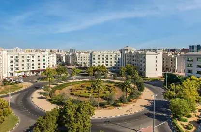 متجر - استوديو للبيع في X18 - طراز إنجليزي - المدينة العالمية - دبي