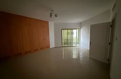 شقة - 2 غرف نوم - 3 حمامات للايجار في المجاز 2 - المجاز - الشارقة
