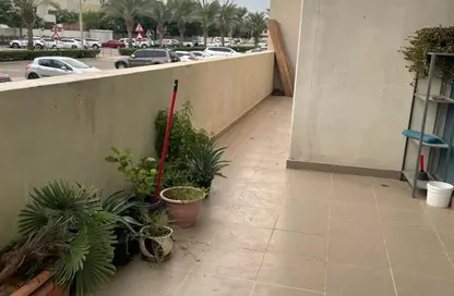 Apartment - 2 Bedrooms - 2 Bathrooms for sale in Tower 12 - Al Reef Downtown - Al Reef - Abu Dhabi