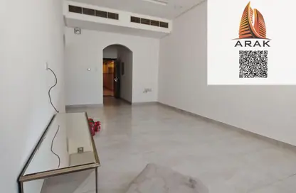 شقة - 2 غرف نوم - 2 حمامات للايجار في فلل الروضة 3 - 3  الروضة - الروضة - عجمان