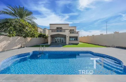 Villa - 4 Bedrooms - 5 Bathrooms for rent in Regional - Jumeirah Park - Dubai