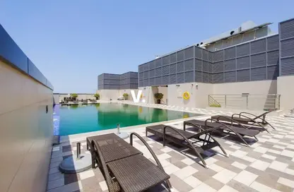 شقة - غرفة نوم - 2 حمامات للايجار في برج دوجا - شارع الشيخ زايد - دبي