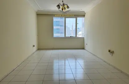 Apartment - 1 Bedroom - 2 Bathrooms for rent in Dar Al Majaz - Jamal Abdul Nasser Street - Al Majaz - Sharjah