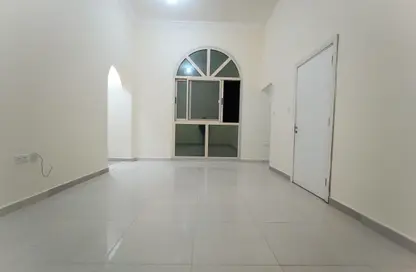 شقة - غرفة نوم - 1 حمام للايجار في مركز محمد بن زايد - مدينة محمد بن زايد - أبوظبي