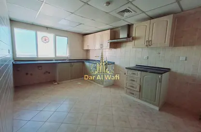 شقة - 3 غرف نوم - 3 حمامات للايجار في شارع 20 ​ - النهدة - الشارقة