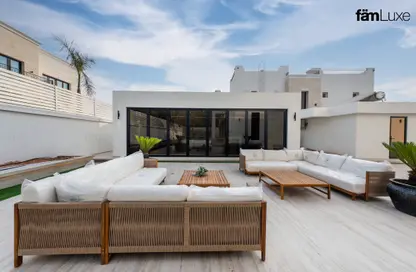 Villa - 6 Bedrooms - 7 Bathrooms for sale in Sector E - Emirates Hills - Dubai