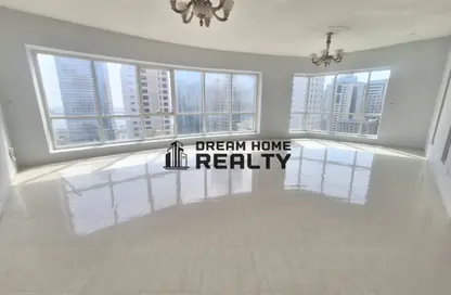 Apartment - 2 Bedrooms - 3 Bathrooms for rent in Palm Towers - Al Majaz - Sharjah