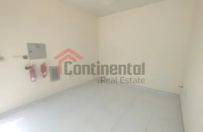 Shop - Studio for rent in Rolla Area - Sharjah