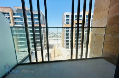 Balcony image for: Apartment - 1 Bathroom for sale in Azizi Riviera 25 - Meydan One - Meydan - Dubai, Image 1