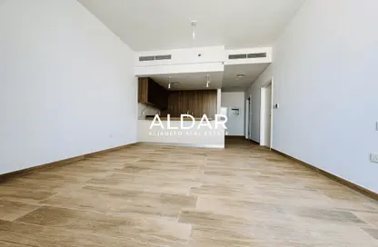 Apartment - 1 Bedroom - 2 Bathrooms for rent in Hamilton House - Jumeirah Village Circle - Dubai