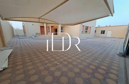 فيلا - 6 غرف نوم للايجار في مدينة الرياض - أبوظبي