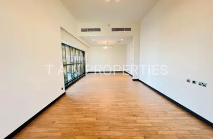 شقة - 3 غرف نوم - 5 حمامات للايجار في ام سكوير - منخول - بر دبي - دبي