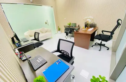 Office Space - Studio - 1 Bathroom for rent in Red Avenue - Al Garhoud - Dubai