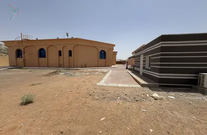 Villa - 4 Bedrooms - 5 Bathrooms for rent in Al Bateen - Al Ain