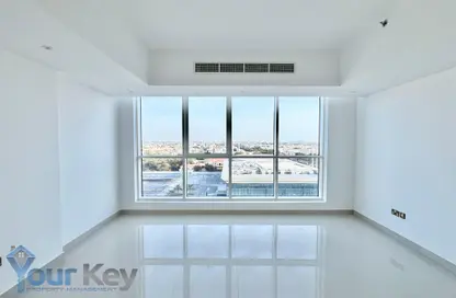 Empty Room image for: Apartment - 3 Bedrooms - 4 Bathrooms for rent in Burj Alkhair - Zayed the First Street - Al Khalidiya - Abu Dhabi, Image 1