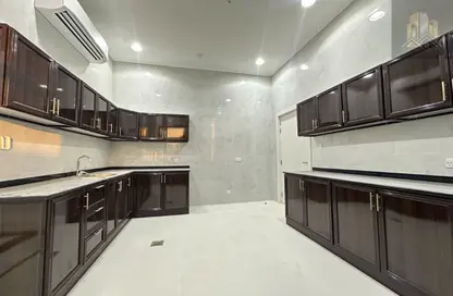 Apartment - 2 Bedrooms - 3 Bathrooms for rent in Khalifa City A Villas - Khalifa City A - Khalifa City - Abu Dhabi