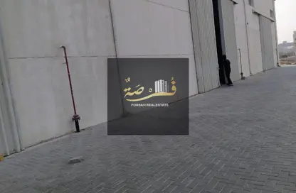 Warehouse - Studio - 4 Bathrooms for rent in Umm Al Thuoob - Umm Al Quwain