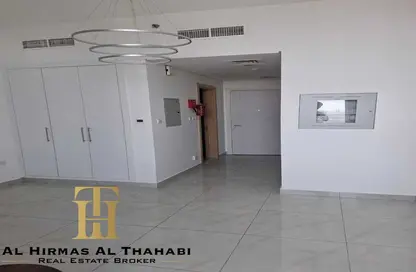 Apartment - Studio - 1 Bathroom for rent in The Square Tower - Jumeirah Village Circle - Dubai