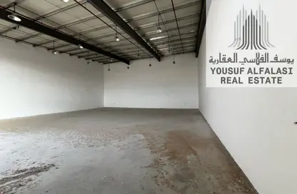 Warehouse - Studio - 2 Bathrooms for rent in Umm Al Thuoob - Umm Al Quwain