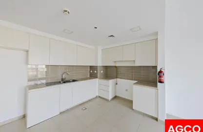 Apartment - 1 Bedroom - 1 Bathroom for rent in Hayat Boulevard-1A - Hayat Boulevard - Town Square - Dubai