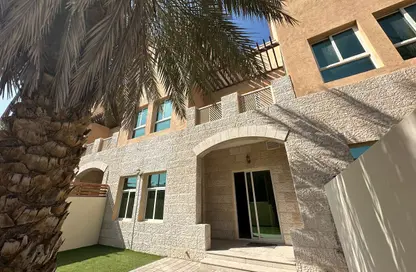 فيلا - 4 غرف نوم - 5 حمامات للايجار في حدائق المشرف - المشرف - أبوظبي