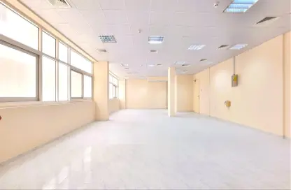 Office Space - Studio - 1 Bathroom for rent in Abu Hail - Deira - Dubai