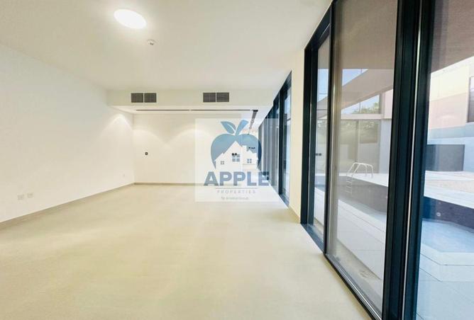 15613643 - Property Image 2