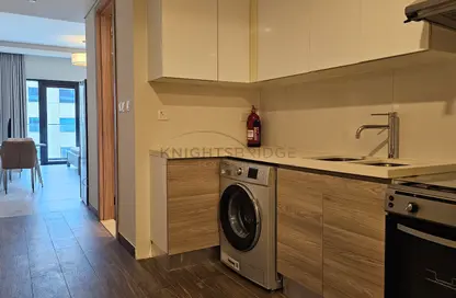 Apartment - Studio - 1 Bathroom for sale in SOL Bay - Business Bay - Dubai