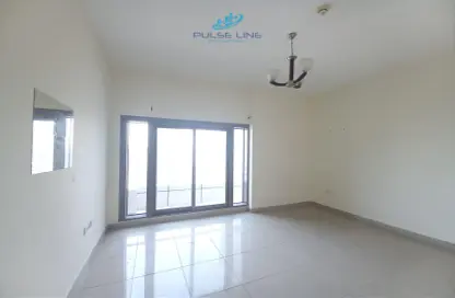 Empty Room image for: Apartment - 2 Bedrooms - 2 Bathrooms for rent in Al Hawai Residence - Barsha Heights (Tecom) - Dubai, Image 1