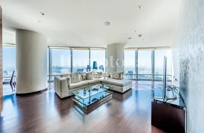 Living Room image for: Apartment - 2 Bedrooms - 4 Bathrooms for rent in Burj Khalifa - Burj Khalifa Area - Downtown Dubai - Dubai, Image 1