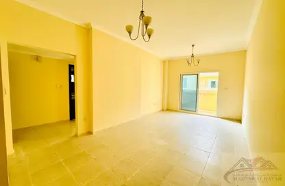Apartment - 1 Bedroom - 2 Bathrooms for rent in Muwaileh 29 Building - Muwaileh - Sharjah