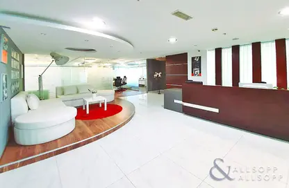 مكتب - استوديو للبيع في برج لطيفة - شارع الشيخ زايد - دبي