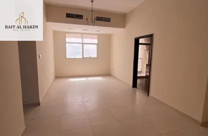 Apartment - 2 Bedrooms - 2 Bathrooms for rent in Al Jurf 2 - Al Jurf - Ajman Downtown - Ajman