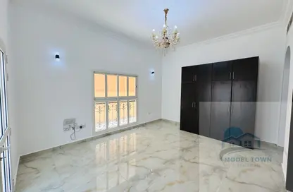 Apartment - Studio - 1 Bathroom for rent in Shakhbout City - Abu Dhabi